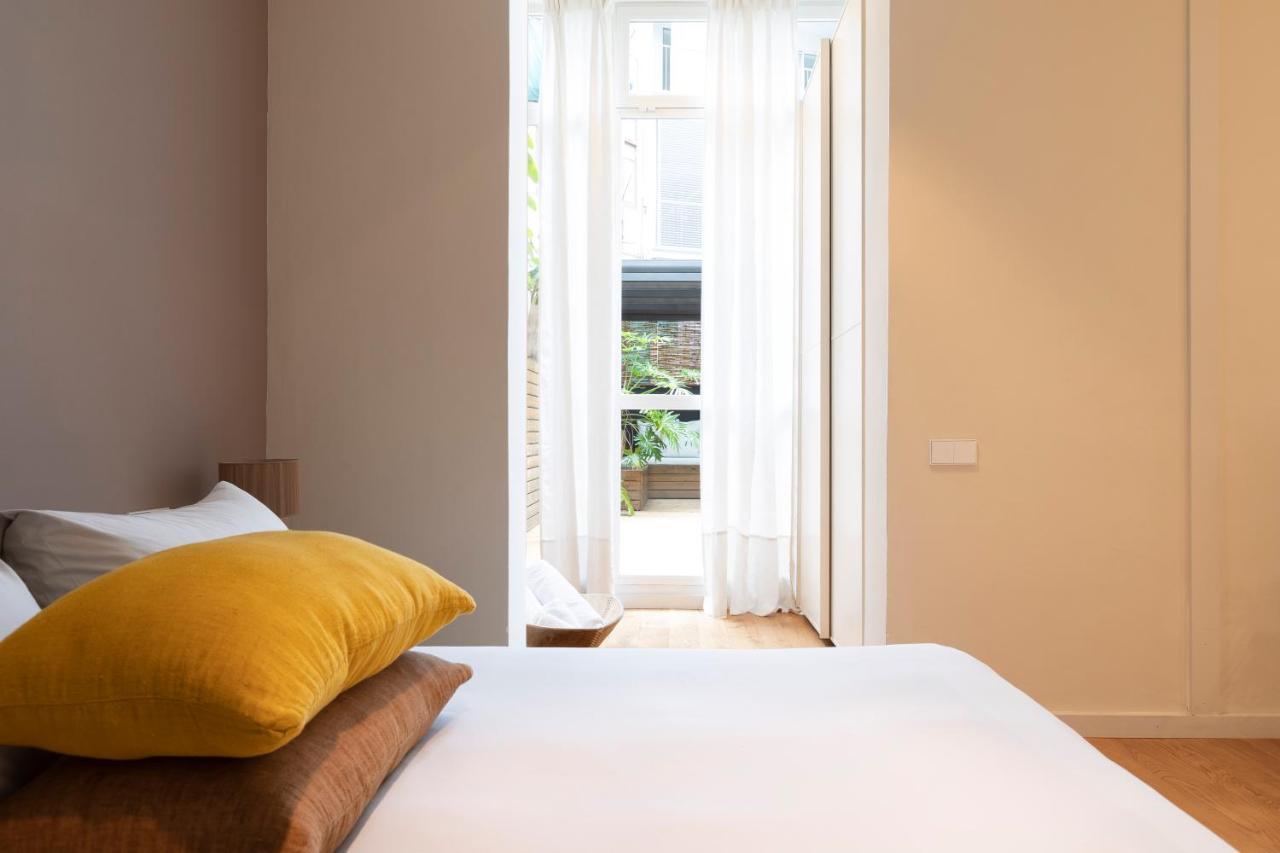 Destinationbcn Universitat Apartments บาร์เซโลนา ภายนอก รูปภาพ