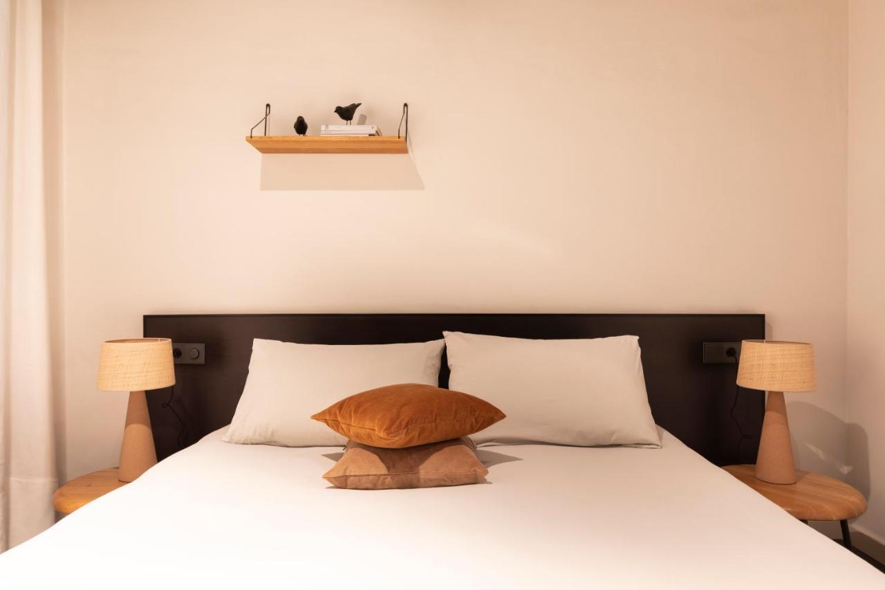 Destinationbcn Universitat Apartments บาร์เซโลนา ภายนอก รูปภาพ