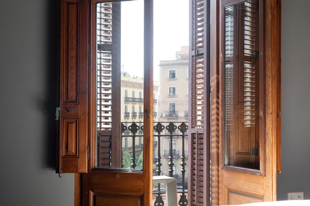 Destinationbcn Universitat Apartments บาร์เซโลนา ภายนอก รูปภาพ